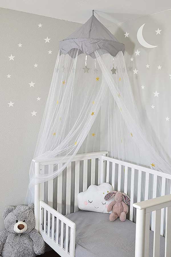 decoracao infantil Com estrelas presas.