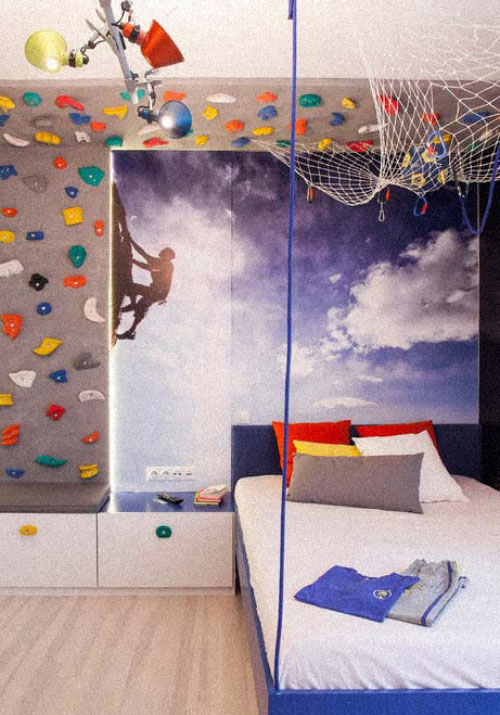 com parede para escalar Essa parede para escalar é perfeita para uma criança agitada
