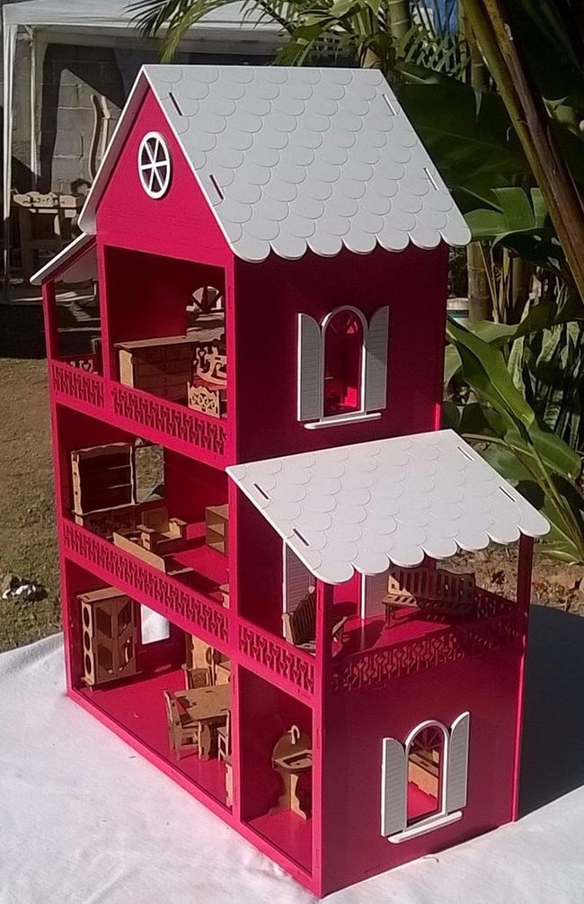 Casinha da Barbie no Quintal.
