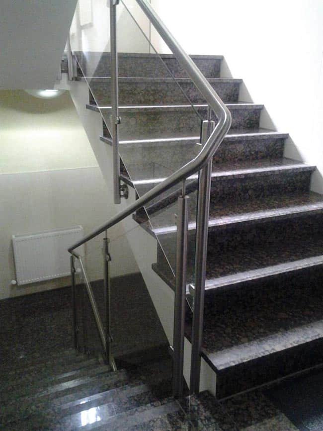 Escadas de granilite 3 Granilite preto para escada.